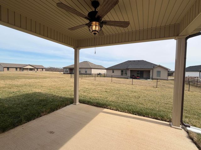 328 Whitley Way, Berea, KY 40403