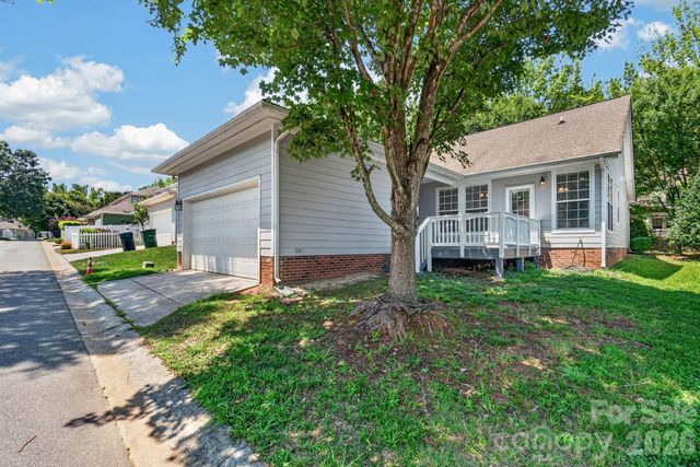 17620 Harbor Walk Drive, Cornelius, NC 28031