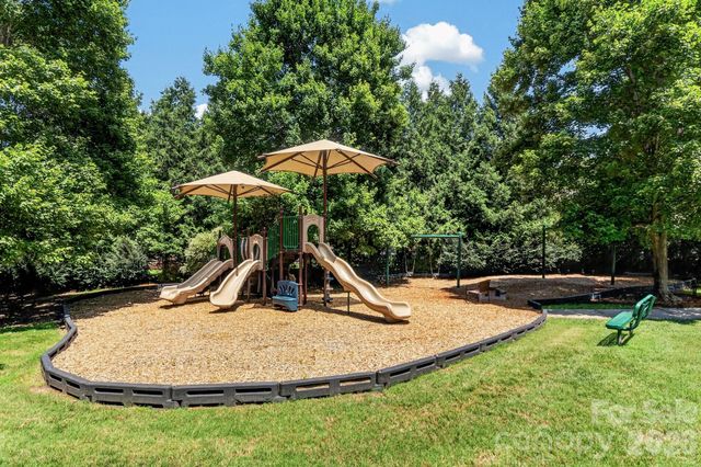17620 Harbor Walk Drive, Cornelius, NC 28031
