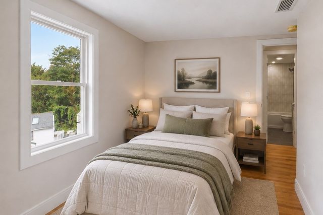 11 Hovey St, Woburn, MA 01801
