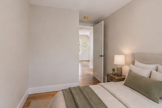 11 Hovey St, Woburn, MA 01801