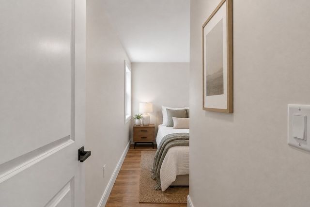 11 Hovey St, Woburn, MA 01801