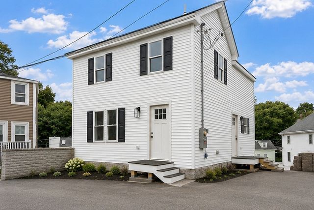 11 Hovey St, Woburn, MA 01801