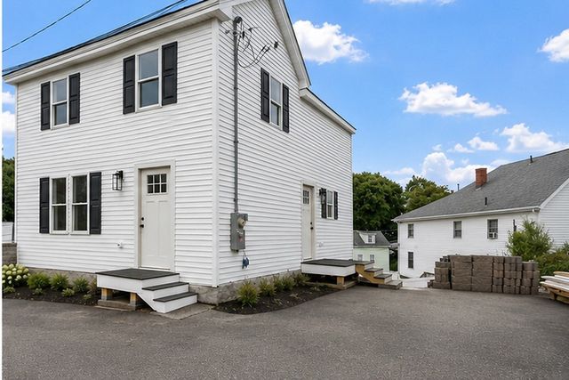 11 Hovey St, Woburn, MA 01801
