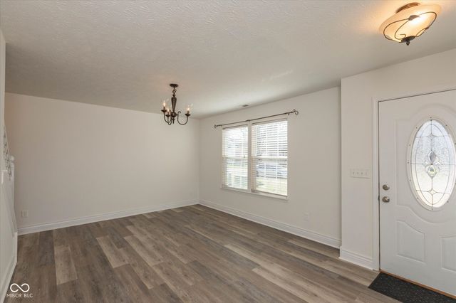 1914 Abbey Lane, Danville, IN 46122