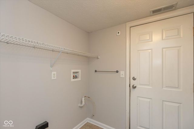 1914 Abbey Lane, Danville, IN 46122