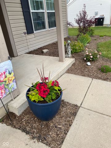 1914 Abbey Lane, Danville, IN 46122