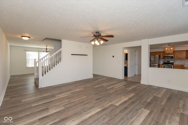 1914 Abbey Lane, Danville, IN 46122