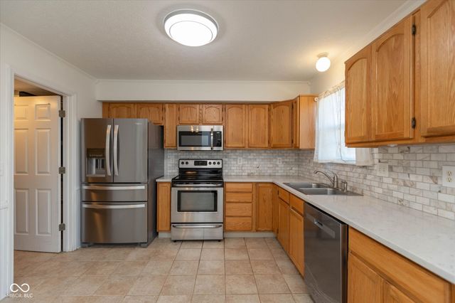 1914 Abbey Lane, Danville, IN 46122