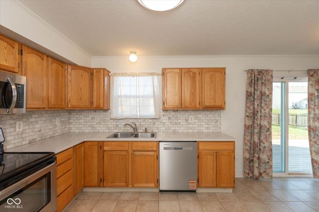 1914 Abbey Lane, Danville, IN 46122