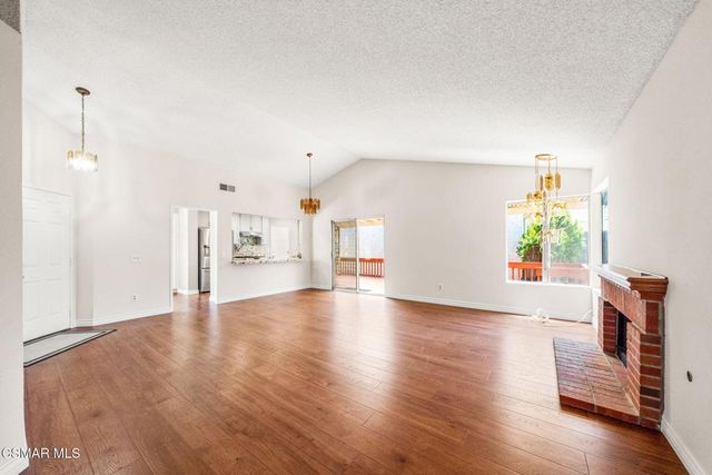 6793 Pecan Avenue, Moorpark, CA 93021
