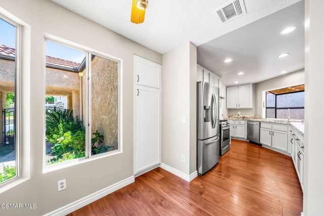 6793 Pecan Avenue, Moorpark, CA 93021