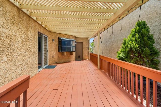 6793 Pecan Avenue, Moorpark, CA 93021
