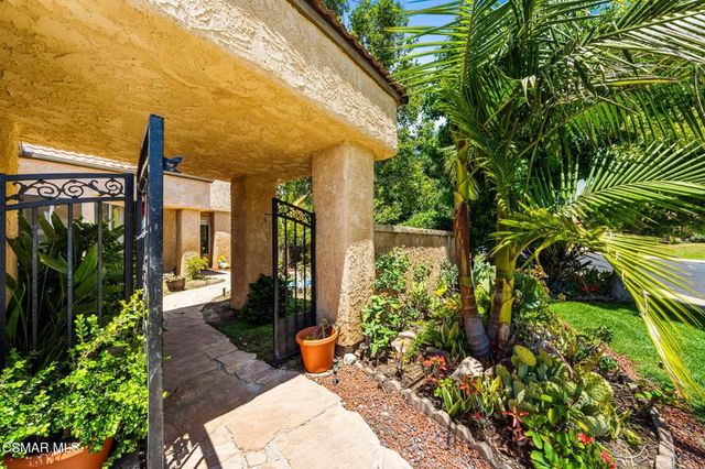 6793 Pecan Avenue, Moorpark, CA 93021