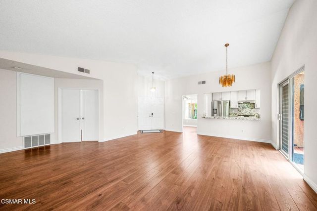 6793 Pecan Avenue, Moorpark, CA 93021