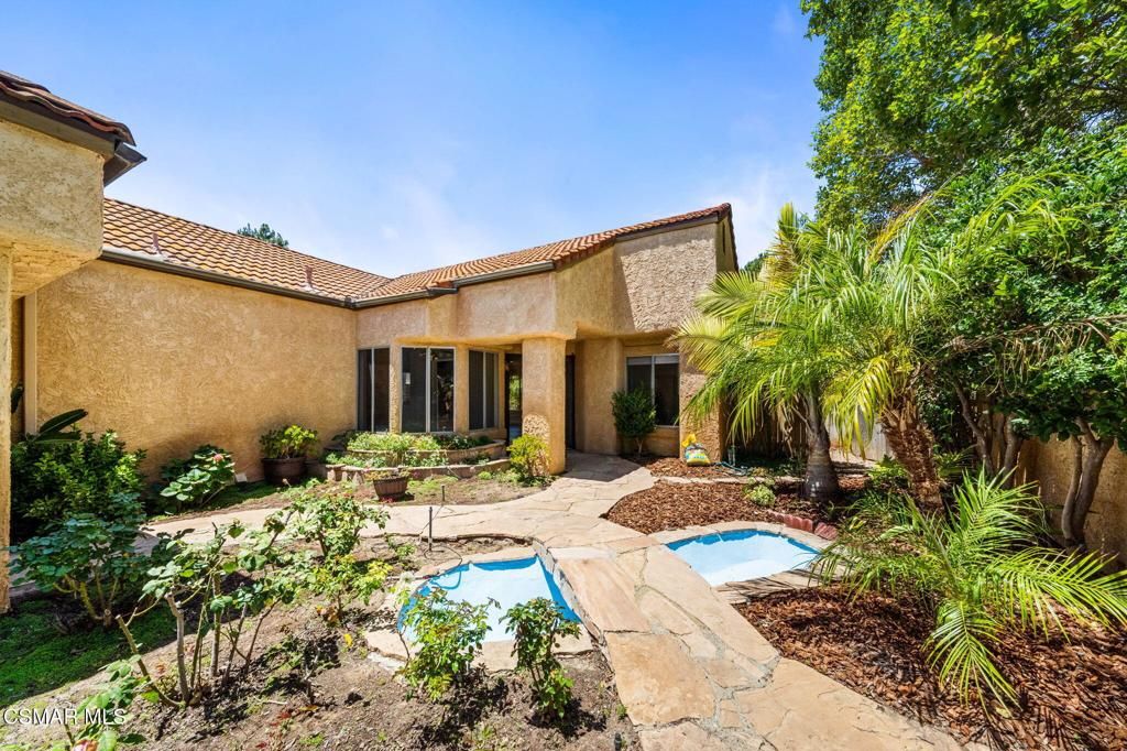 Image 5 of property listing at 6793 Pecan Avenue, Moorpark, CA 93021
