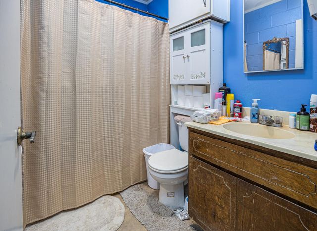 4903 58th St, Sacramento, CA 95820