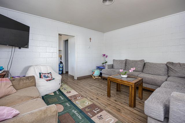 4903 58th St, Sacramento, CA 95820