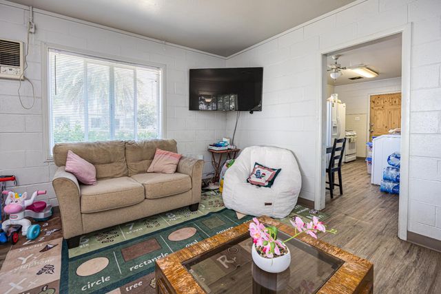 4903 58th St, Sacramento, CA 95820