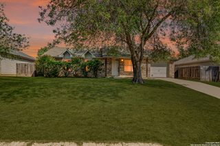 109 Saguaro, Jourdanton, TX 78026