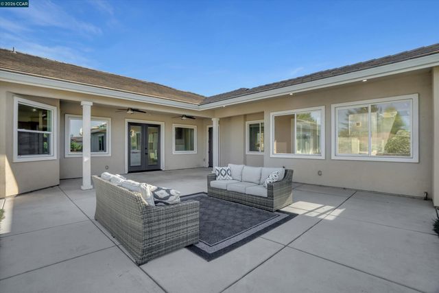 30 W Cypress Place, Oakley, CA 94561