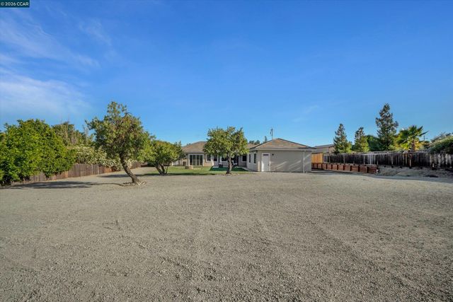 30 W Cypress Place, Oakley, CA 94561