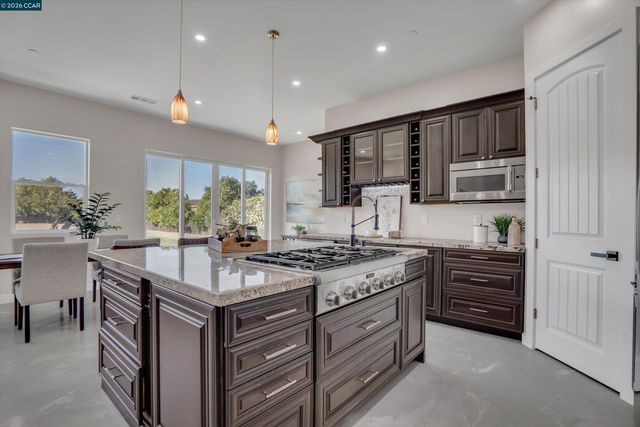 30 W Cypress Place, Oakley, CA 94561
