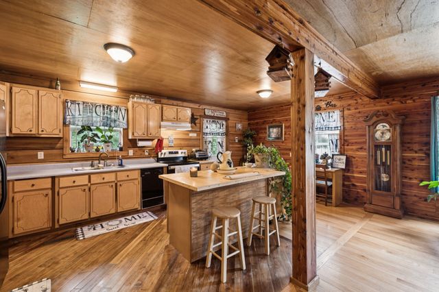 176 Robert Hensley Rd, Hohenwald, TN 38462