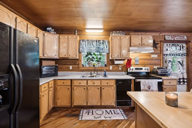 176 Robert Hensley Rd, Hohenwald, TN 38462