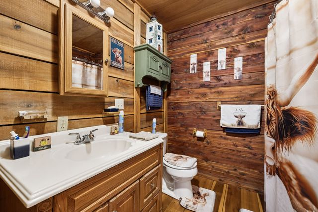 176 Robert Hensley Rd, Hohenwald, TN 38462