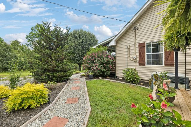 176 Robert Hensley Rd, Hohenwald, TN 38462