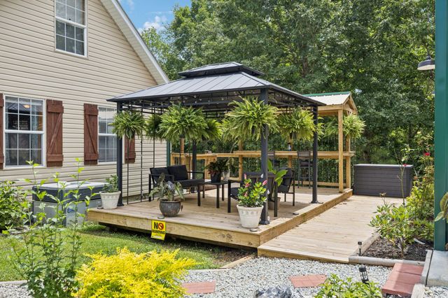 176 Robert Hensley Rd, Hohenwald, TN 38462