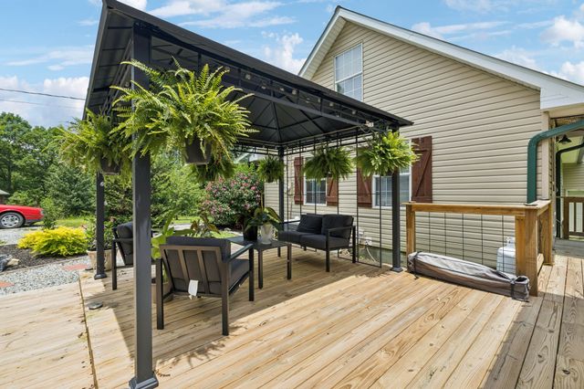 176 Robert Hensley Rd, Hohenwald, TN 38462