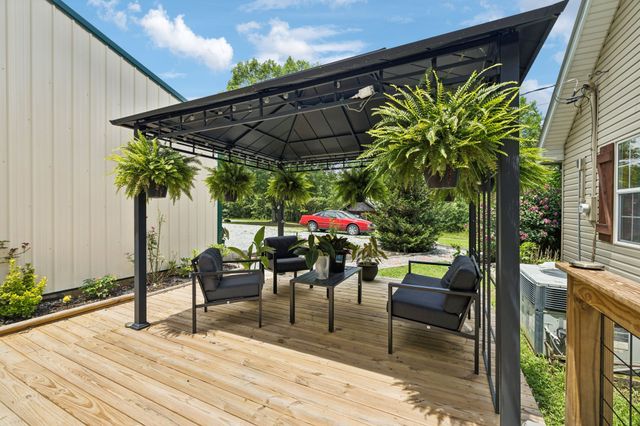 176 Robert Hensley Rd, Hohenwald, TN 38462