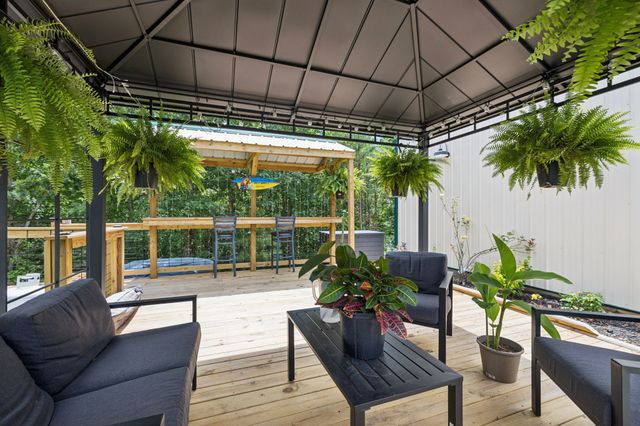 176 Robert Hensley Rd, Hohenwald, TN 38462