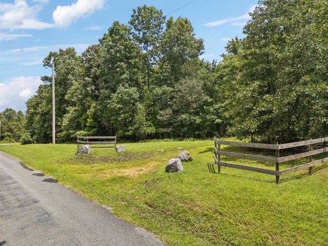 176 Robert Hensley Rd, Hohenwald, TN 38462