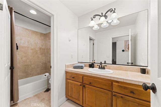 24599 Geneva Dr, Crestline, CA 92325