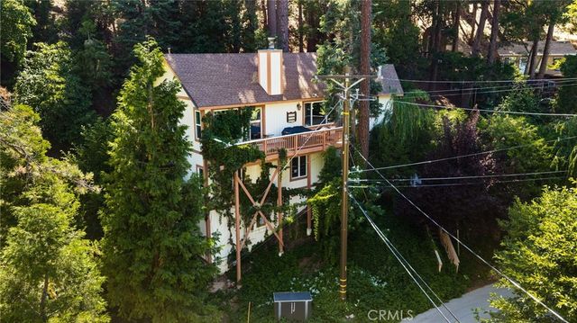 24599 Geneva Dr, Crestline, CA 92325