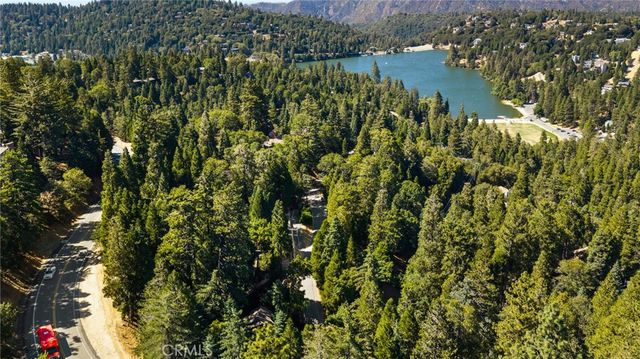 24599 Geneva Dr, Crestline, CA 92325