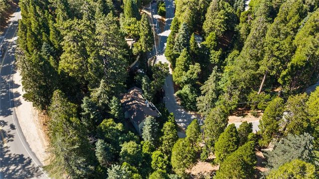 24599 Geneva Dr, Crestline, CA 92325