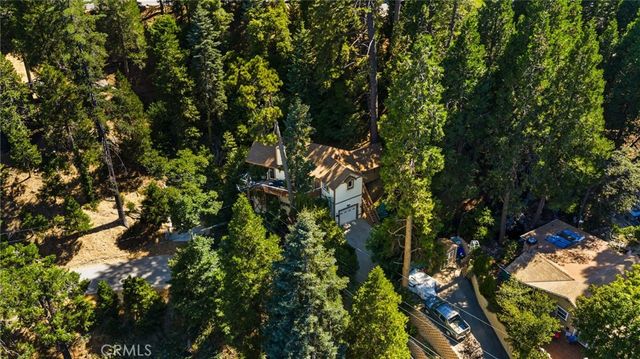 24599 Geneva Dr, Crestline, CA 92325