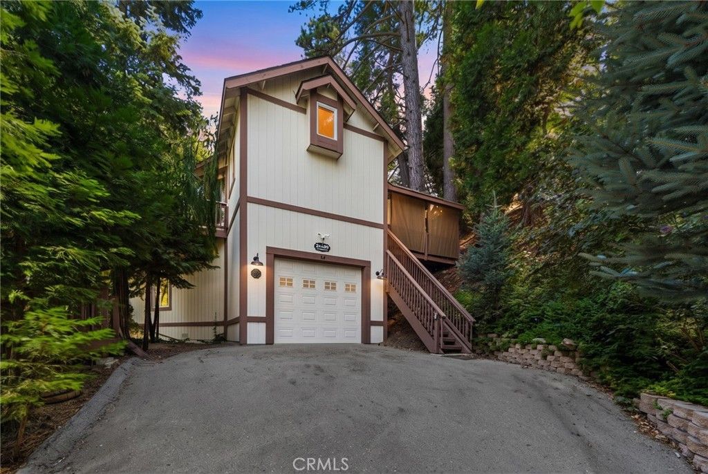 24599 Geneva Dr, Crestline, CA 92325
