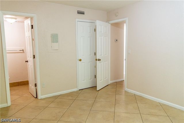 4627 Bayshore DR I-4, Naples, FL 34112