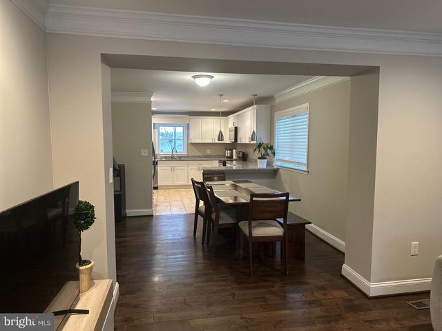 9937 FRANKLIN ST, Lanham, MD 20706