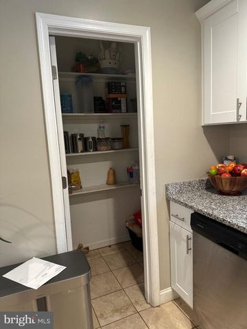 9937 FRANKLIN ST, Lanham, MD 20706