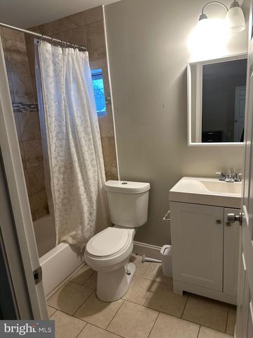 9937 FRANKLIN ST, Lanham, MD 20706