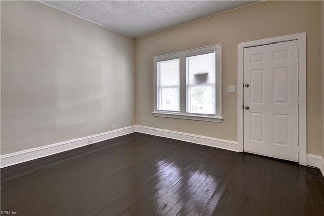 732 17th ST, Newport News, VA 23607