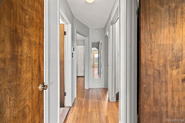 9864 Niver Avenue, Allen Park, MI 48101