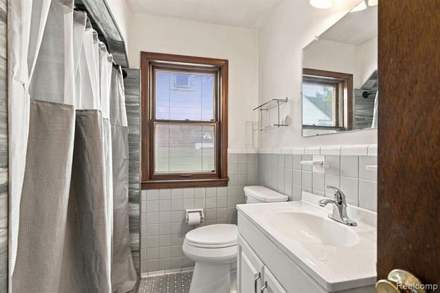 9864 Niver Avenue, Allen Park, MI 48101