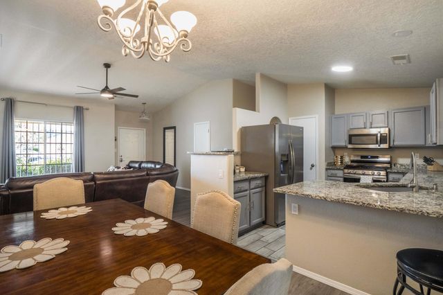 1219 82nd Street SW, Albuquerque, NM 87121